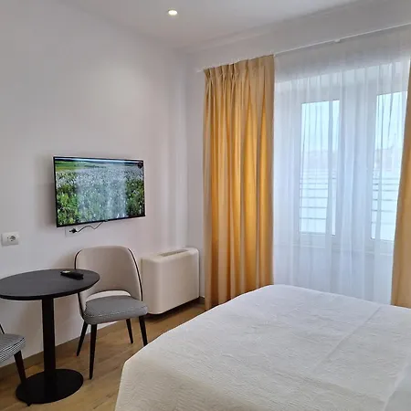 Bed & Breakfast Twin *