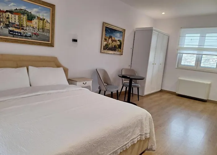 Twin Bed & Breakfast